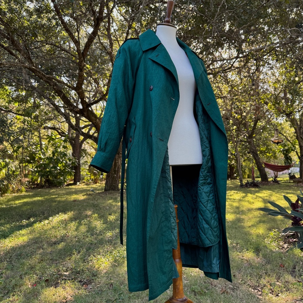 Vintage 80s green trench coat with removable liner.